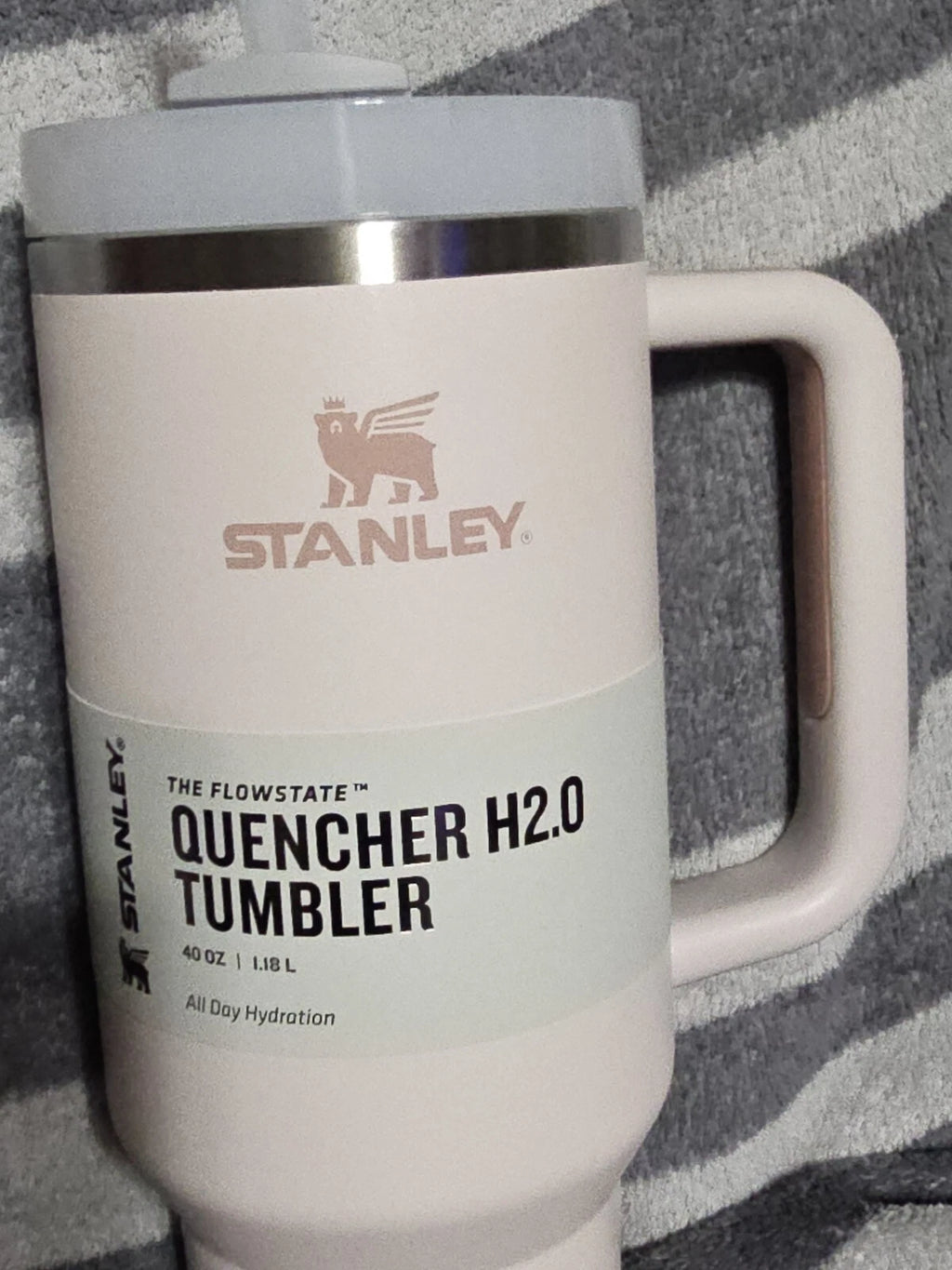 Stanley Quencher H2.0 FlowState 40 oz Tumbler – Rose Quartz 2.0